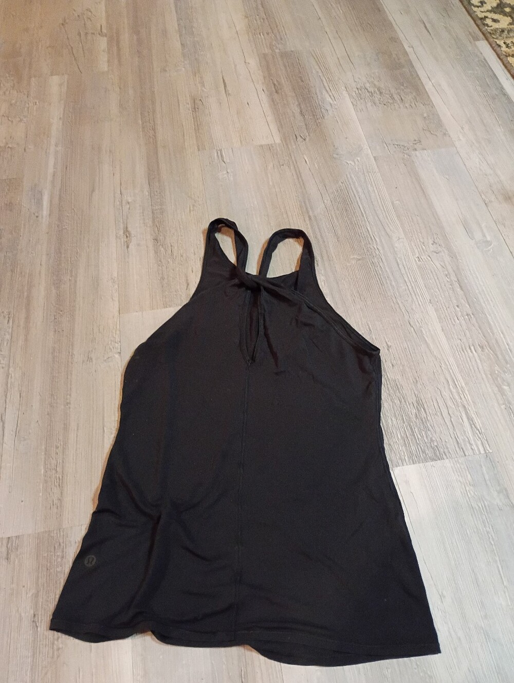 Lululemon - Picture 3 of 6